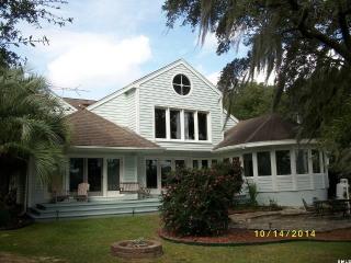21 Cameroon Dr, Beaufort, SC 29907-1122