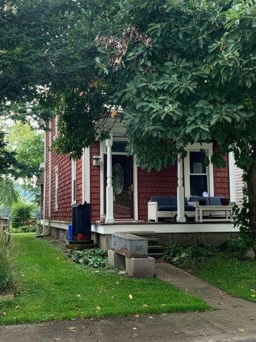 1510 Center St, Sewickley, PA 15143-2040