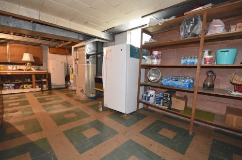 584 Bigelow St, Pittsburgh PA  15207-1272 exterior