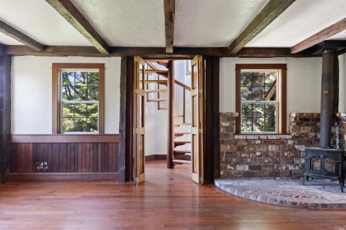 1751 Cameron Rd, Elk, CA 95432-9228