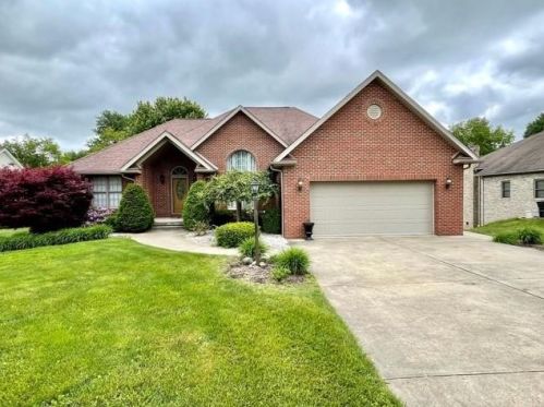 334 Hearthstone Dr, New Castle, PA 16105-1374
