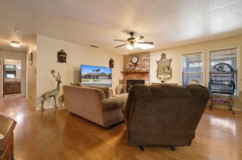 14822 Pueblo Dr, Manteca CA  95336-2550 exterior