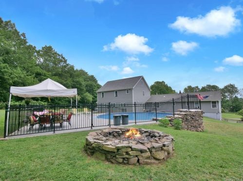 70 Muthig Rd, Hurleyville NY  12747-5056 exterior