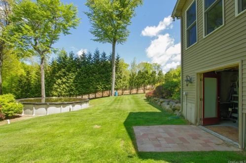 63 Bender Rd, Westtown NY  10998-3505 exterior