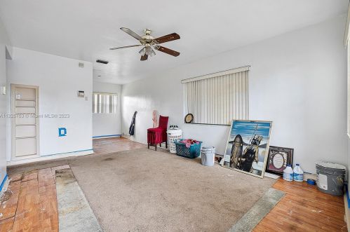 808 45th St, West Palm Beach, FL 33407-2412