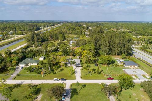 16745 Wiltshire Dr, Town Of Loxahatchee Groves FL  33470-4060 exterior