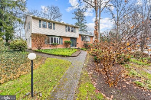 10 Cliffe Dr, Wilmington DE  19809-1602 exterior