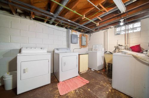 4612 Van Beck Ave, Milwaukee WI 53207-4458 exterior