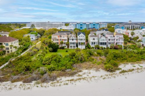 15 Grand Pavilion Dr, Isle Of Palms SC  29451-2800 exterior