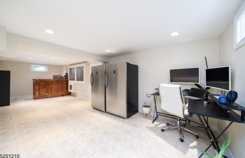 49 Myrtle St, Cranford NJ  07016-3456 exterior