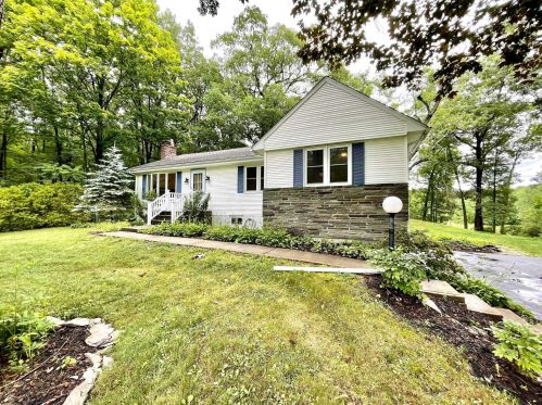 6070 Route 9, Rhinebeck NY  12572-3624 exterior