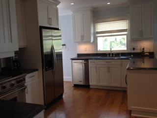 142 Lopers Path, Watermill NY  11976-2211 exterior