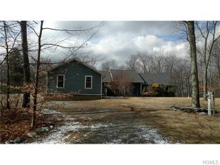 100 Killearn Rd, Millbrook, NY 12545-6217