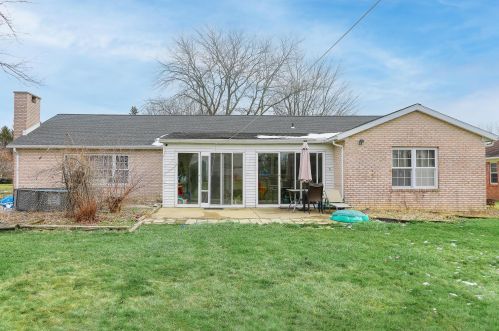 312 Hessenauer Dr, Sugar Grove Lake OH  44833-2343 exterior