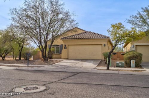 5978 Starling Dr, Tucson, AZ 85747-8968