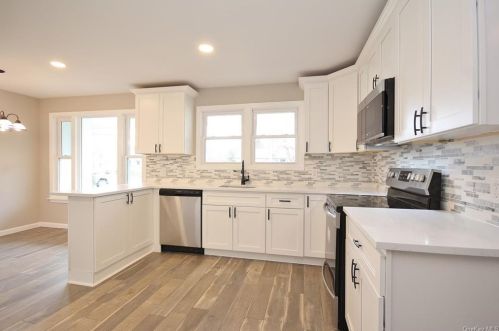 32 Bancroft Rd, Poughkeepsie, NY 12601-5131