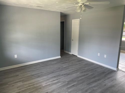 704 Glad Rd, Winter Haven, FL 33880-1422