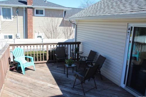 1212 Sylvia Rd, Seaford NY  11783-1537 exterior