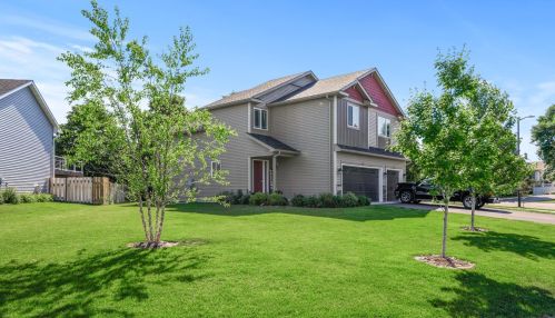 8932 Nevada Cir, Minneapolis, MN 55445-2661