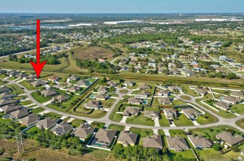 5860 Poe Ct, Port Saint Lucie FL  34986-4644 exterior