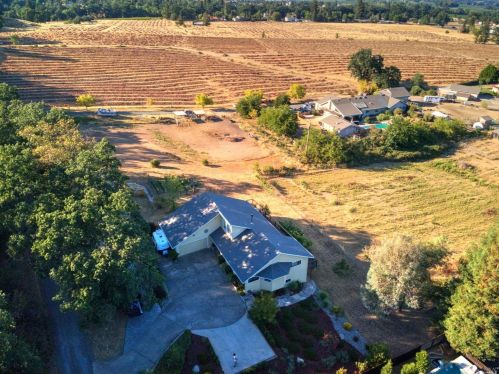 3331 Zaina Ln, Ukiah CA  95482-6962 exterior