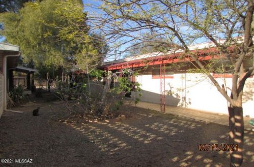 3924 Monte Vista Dr, Tucson, AZ 85712-5556