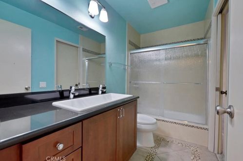 11690 Lakewood Blvd, Downey CA  90241-5272 exterior