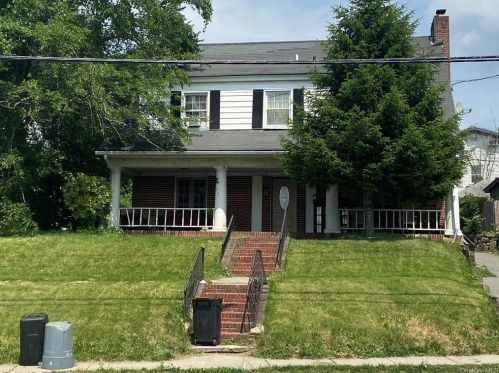 67 Highland Ave, Crotonville, NY 10562-3416