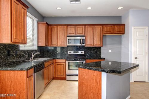 9375 Williams St, Tolleson, AZ 85353-8342