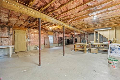 246 Church Rd, Allenstown NH  03275-2903 exterior