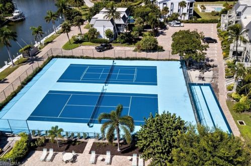 760 Sextant Dr, Sanibel FL  33957-3825 exterior