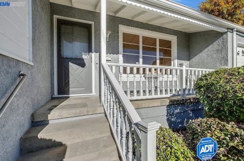 15910 Selborne Dr, San Leandro, CA 94578-1127