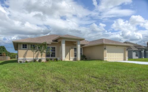 4217 Xenon St, Fort Pierce, FL 34953-5643