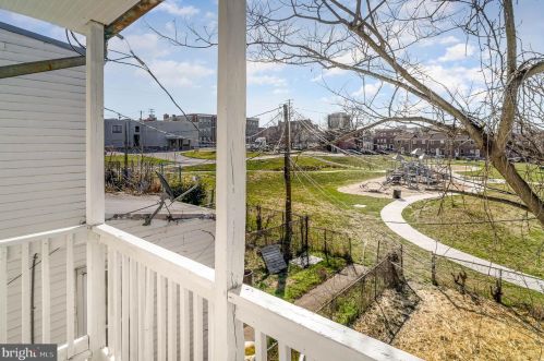 413 Muench St, Harrisburg PA  17102-1533 exterior