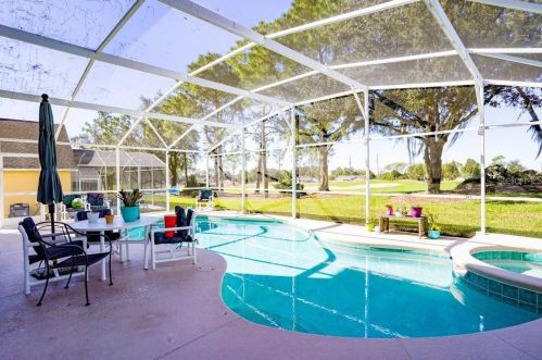 1606 Forest Hills Ln, Grenelefe FL  33844-2428 exterior