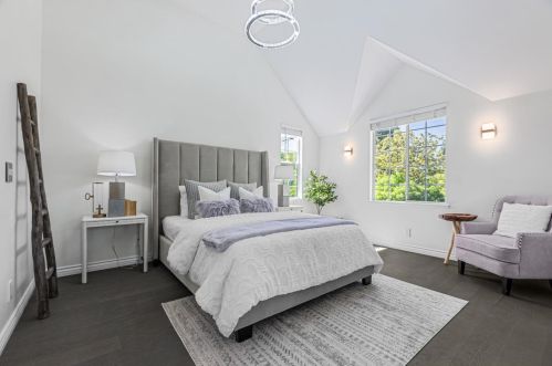 1960 San Ramon Ave, Mountain View CA  94043-2960 exterior