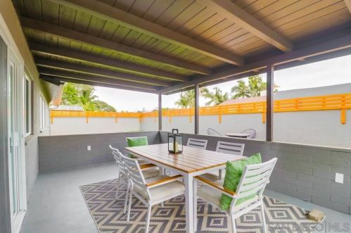 8853 Heraldry St, San Diego CA  92123-2221 exterior