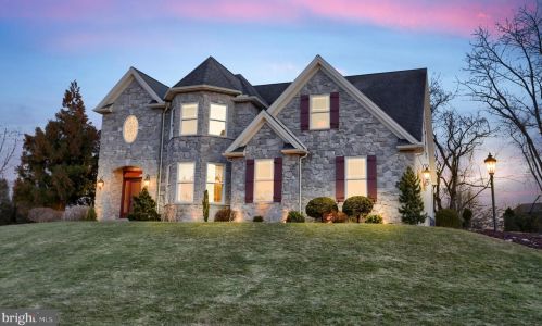 1422 Wellgate Ln, Navy Sup Dpt, PA 17055-6758