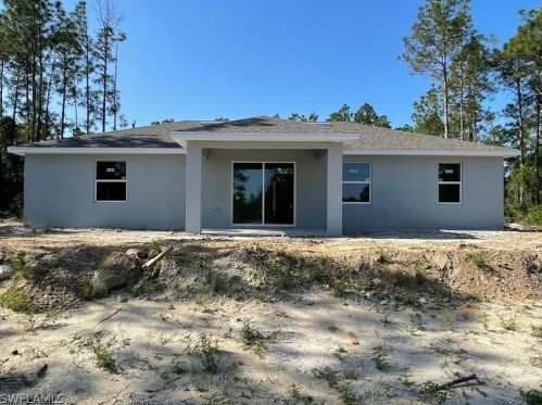2810 41st St, Lehigh Acres, FL 33976-4701