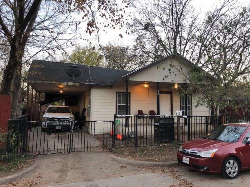 830 10th St, Dallas, TX 75208-4911