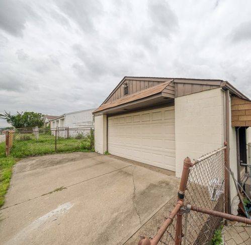 178 Marigold St, Whitaker PA  15120-2277 exterior