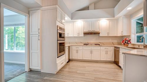 2090 Stonefield Ln, Santa Rosa CA  95403-0951 exterior