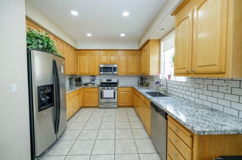 2135 Canyon Creek Ct, Newman CA  exterior