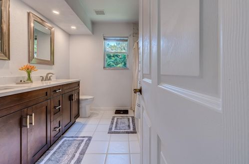 963 Ridgewood Ter, Tarpon Springs FL  34689-2622 exterior