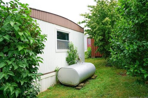 60 E St, Groton CT  06340-5366 exterior
