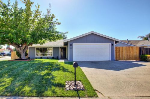 7221 Windjammer Way, Citrus Heights CA  95621-3440 exterior