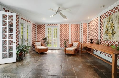 400 Larger Cross Rd, Bedminster NJ  07921-2724 exterior