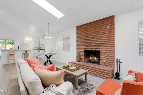 5239 Surfrider Way, Oxnard CA  93035-1070 exterior