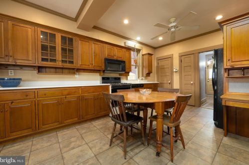 311 Walnut St, Lemoyne PA  17043-1647 exterior