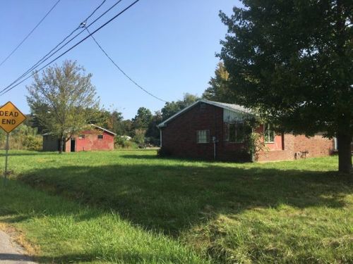 1040 Backus Rd, Derby, NY 14047-9581